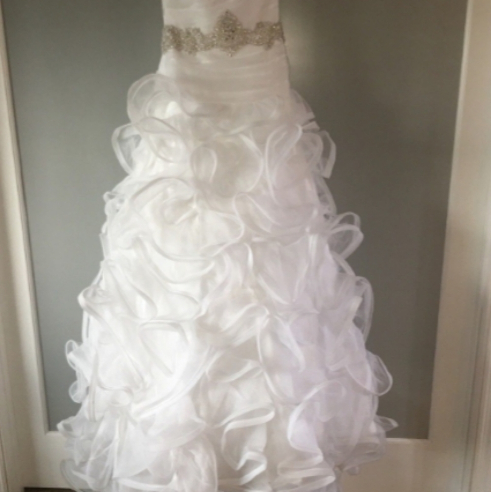 Galina size 6 wedding dress brand new